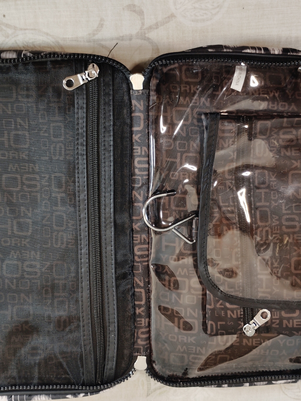 London Soho New York Black & White Patterned Toiletry Travel Tote - Picture 6 of 6